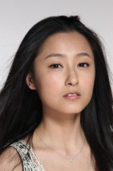 小年糕（艾佳妮饰演）