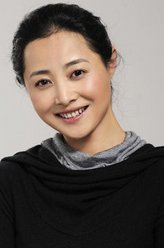 英明（刘蓓饰演）