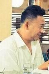 王建国（姜武饰演）