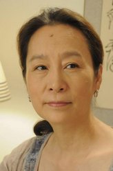 谢亚芝（奚美娟饰演）