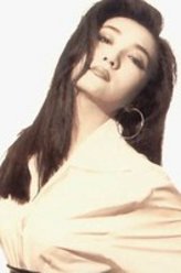 甄秀清（甄楚倩饰演）