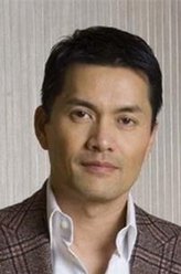 万天晴（吕良伟饰演）