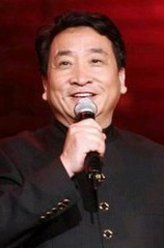 闹事的群众（姜昆饰演）