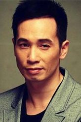 阿龙（陈豪饰演）