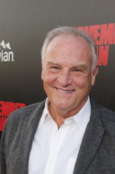 比尔·斯米托洛维奇（比尔·斯米托洛维奇饰演）