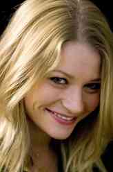 艾米莉·德瑞文（艾米莉·德瑞文饰演）