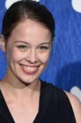 葆拉·贝尔剧照