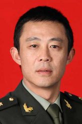 康三爷（侯勇饰演）