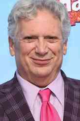 Marty Gilbert（哈维·费斯特恩饰演）