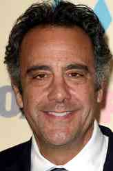 Joe Bulo（布拉德·加内特饰演）