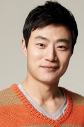 李熙俊（李熙俊饰演）