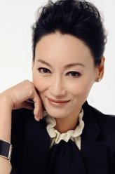 山精（惠英红饰演）