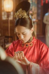 钱皇后（胡桑饰演）