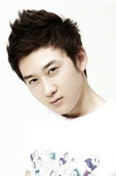 佑安（陈尼饰演）