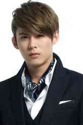 哥舒明朗（陈奕饰演）