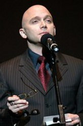 迈克尔·瑟沃瑞斯（迈克尔·瑟沃瑞斯饰演）