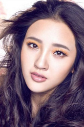 Cheng Juan（唐艺昕饰演）