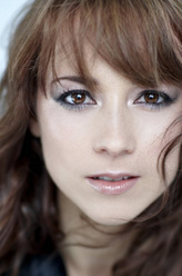 卡琳·瓦纳斯（卡琳·瓦纳斯饰演）