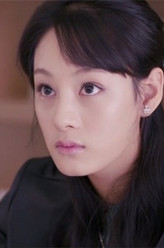 叶梓夕（赵圆瑗饰演）