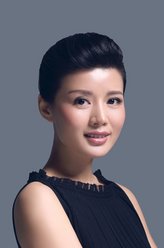 简和华（程愫饰演）