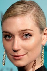 伊丽莎白·德比茨基（伊丽莎白·德比茨基饰演）