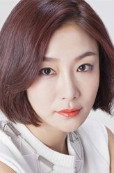 赵南淑（朴孝朱饰演）