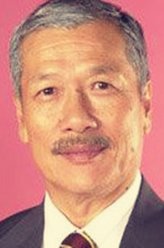 家豪父（刘江饰演）