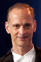 约翰·沃特斯（约翰·沃特斯饰演）