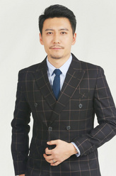 戴波（赵峥饰演）