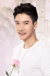 秦飞（李泰饰演）