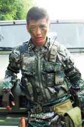 霍东（王建福饰演）