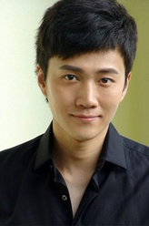 陈轩（尹键饰演）