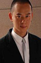 小刚（钟亮饰演）