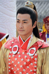 展昭（何家劲饰演）