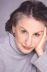 罗娜·雷弗（罗娜·雷弗饰演）