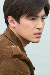 明门（高泰宇饰演）