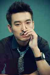 纪续刚（袁文康饰演）