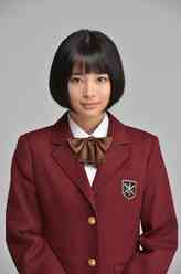 春菜燕（广濑铃饰演）