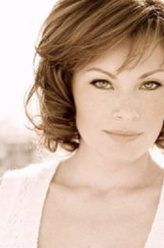 奥娜·格奥尔剧照