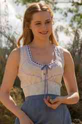 Dolores Abernathy（埃文·蕾切尔·伍德饰演）