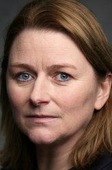 Kirstie（露西·卡瓦利耶罗饰演）