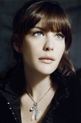 Meg Abbott（丽芙·泰勒饰演）