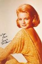 Mrs. Ingrid Tyson（安吉·迪金森饰演）