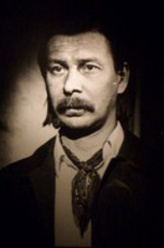 马蒂·佩龙帕剧照