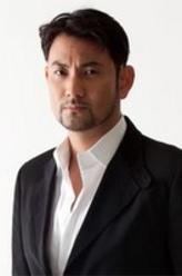 藤本隆宏（藤本隆宏饰演）