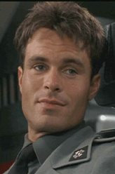 帕特里克·茂顿剧照