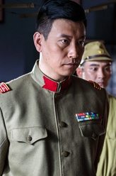 小秋（张鹰饰演）