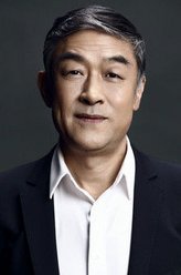 周自恒（李建义饰演）