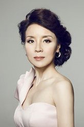 岳秀清（岳秀清饰演）