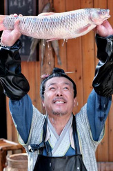 莫大言（谢园饰演）